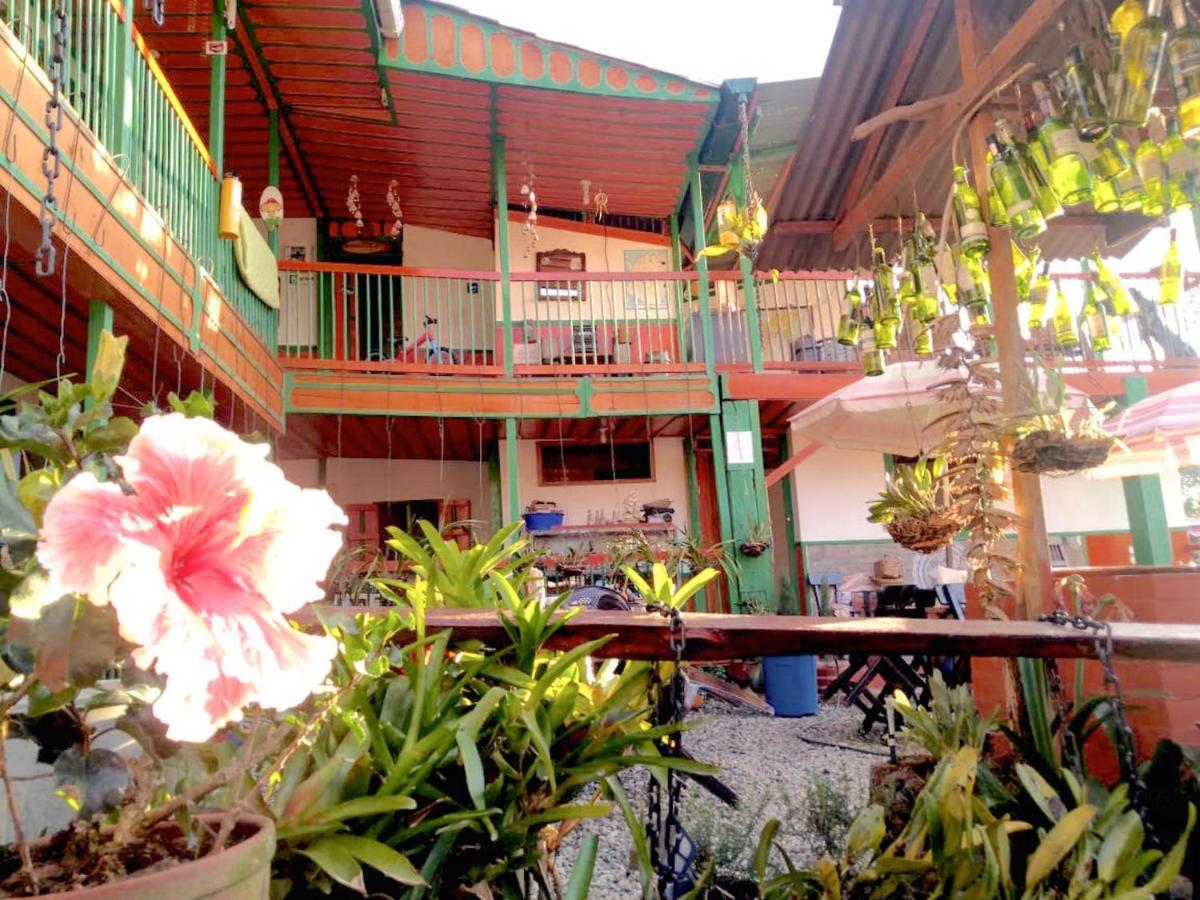 Hostal Estrella De Agua Salento Bagian luar foto