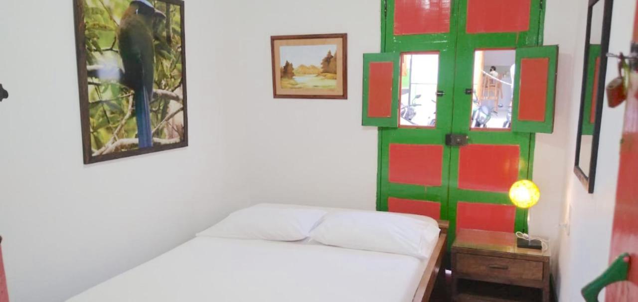 Hostal Estrella De Agua Salento Bagian luar foto