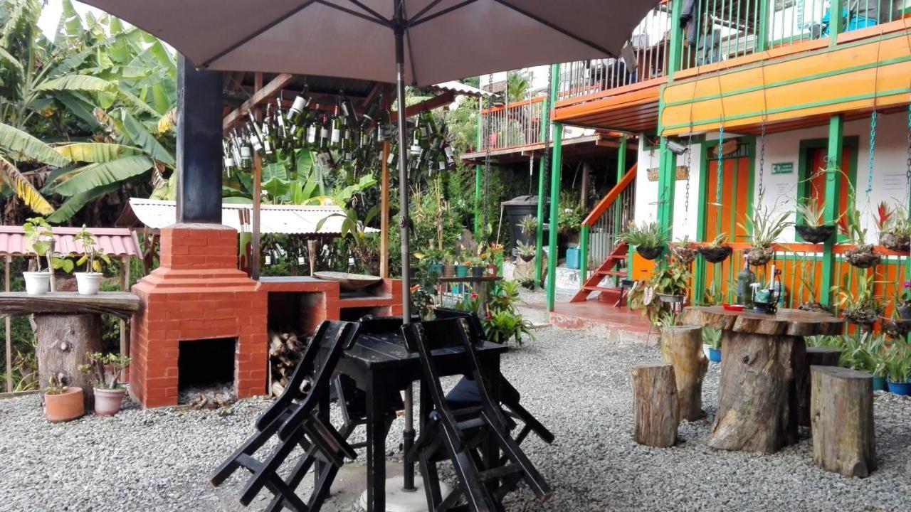 Hostal Estrella De Agua Salento Bagian luar foto