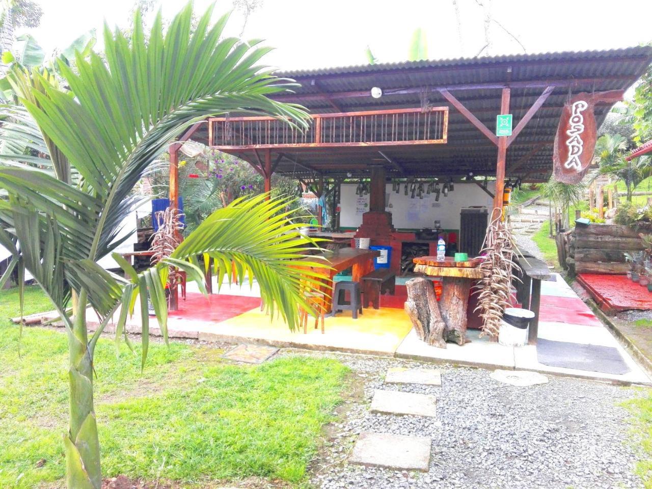 Hostal Estrella De Agua Salento Bagian luar foto